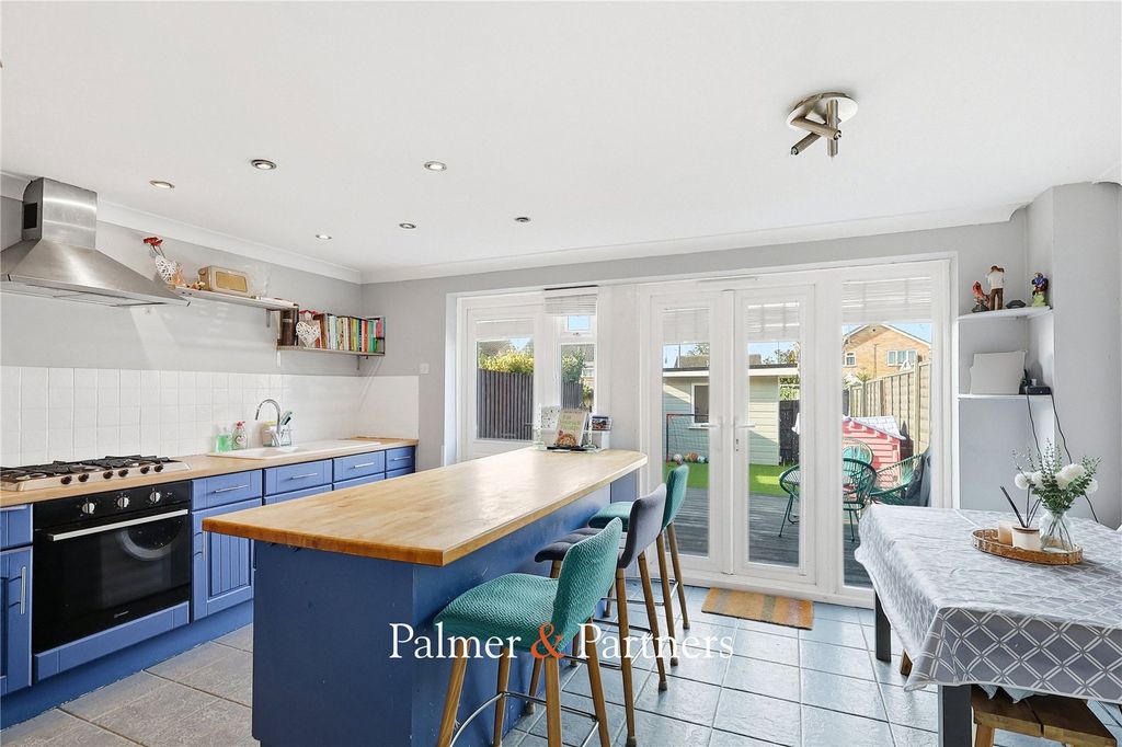 Property photo 3 of 28 Picture No. 06