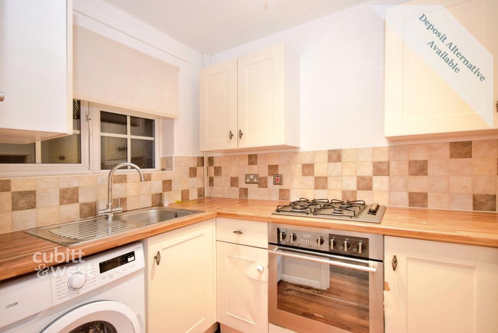 Property photo 2 of 13 Kitchen