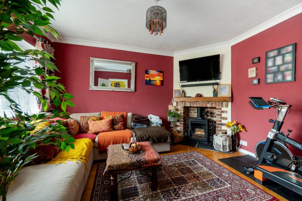Property photo 2 of 23