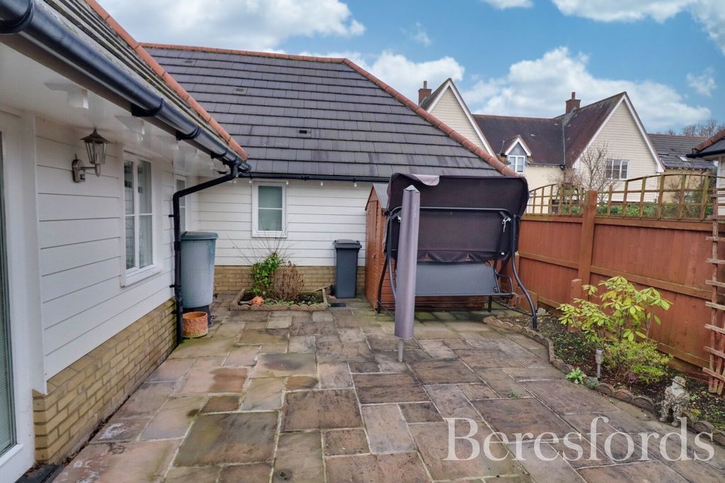 Property photo 3 of 10 3