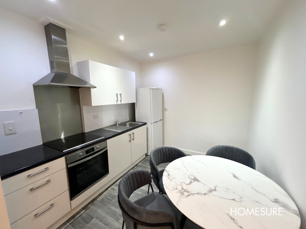 Property photo 2 of 10 Kitchen