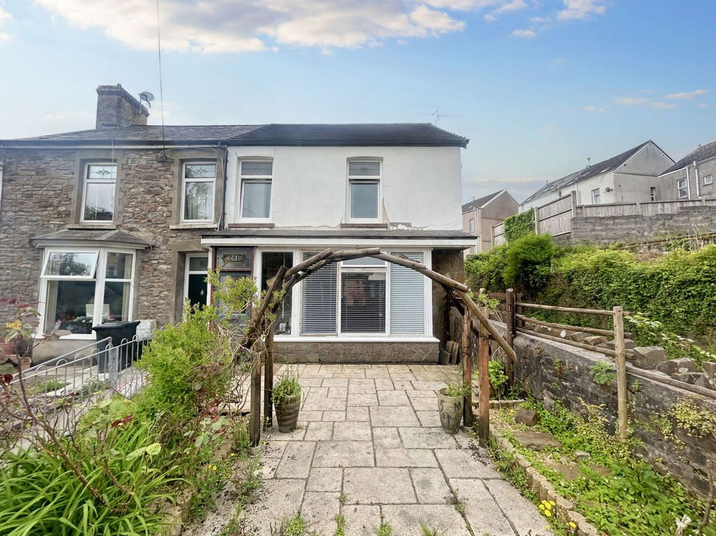 Property photo 3 of 19