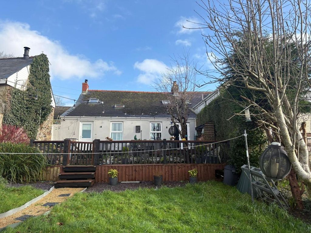 Property photo 2 of 34 Rear Garden