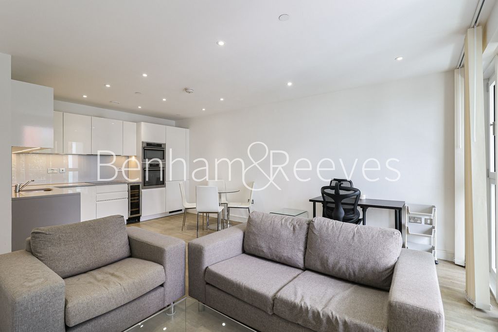 Property photo 2 of 9