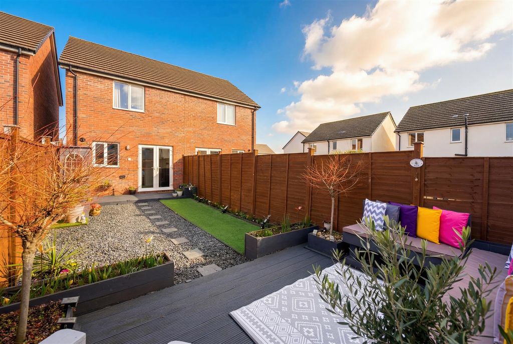 Property photo 2 of 16 Rear Garden