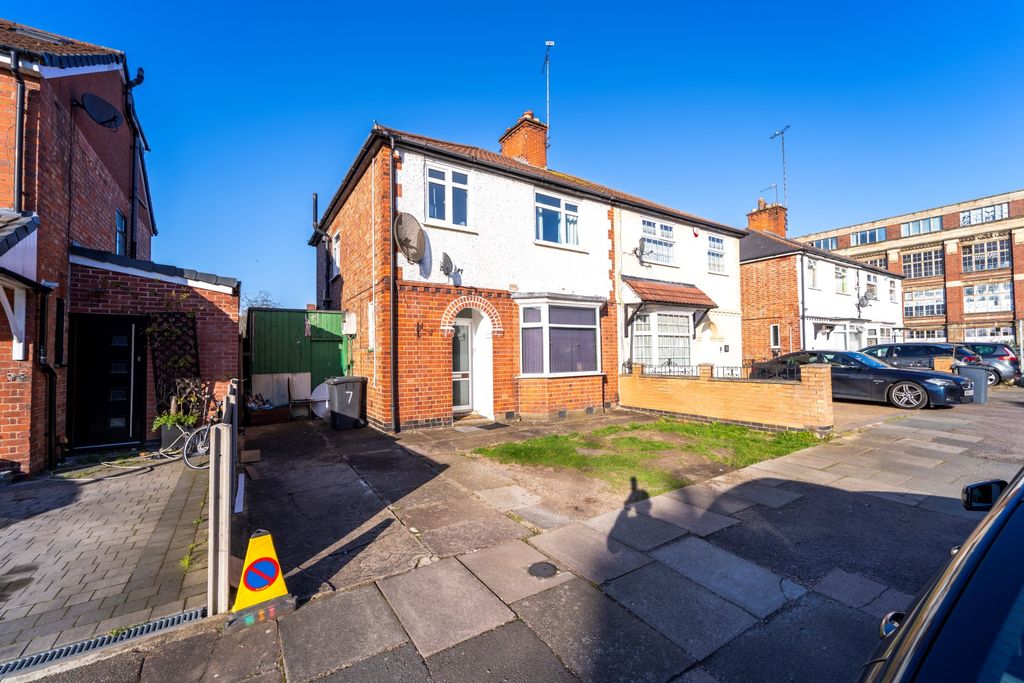 Property photo 2 of 24