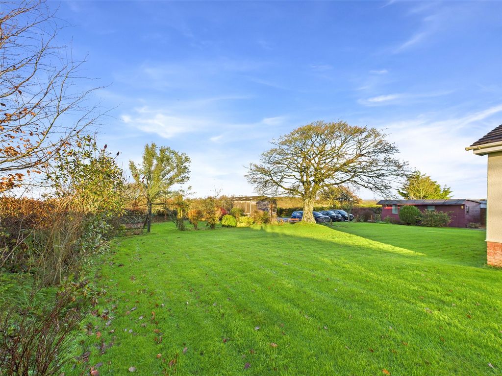 Property photo 2 of 28 Garden