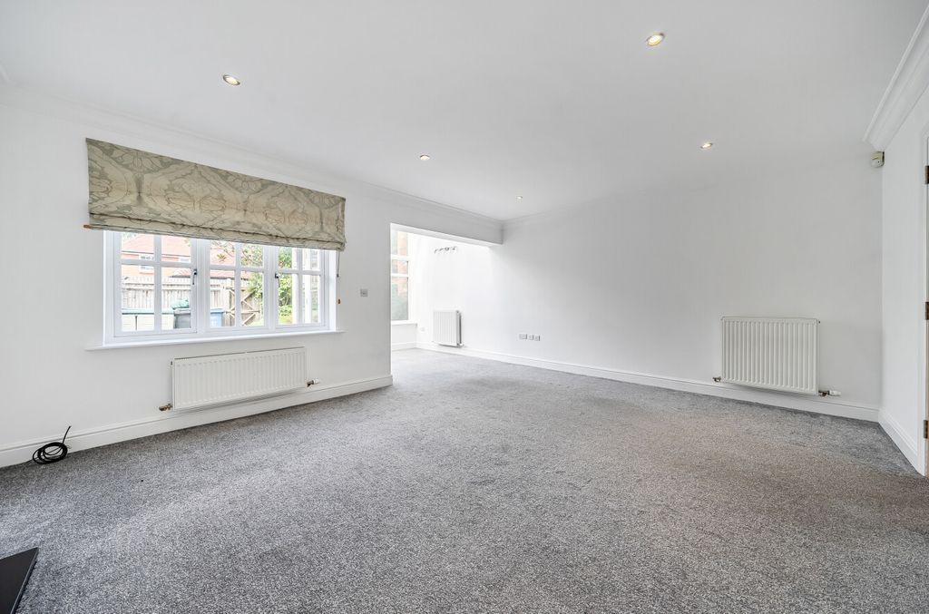 Property photo 3 of 15 3