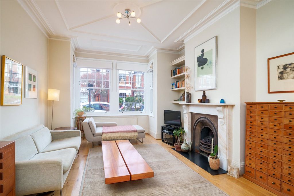 Property photo 2 of 12 Picture No. 02