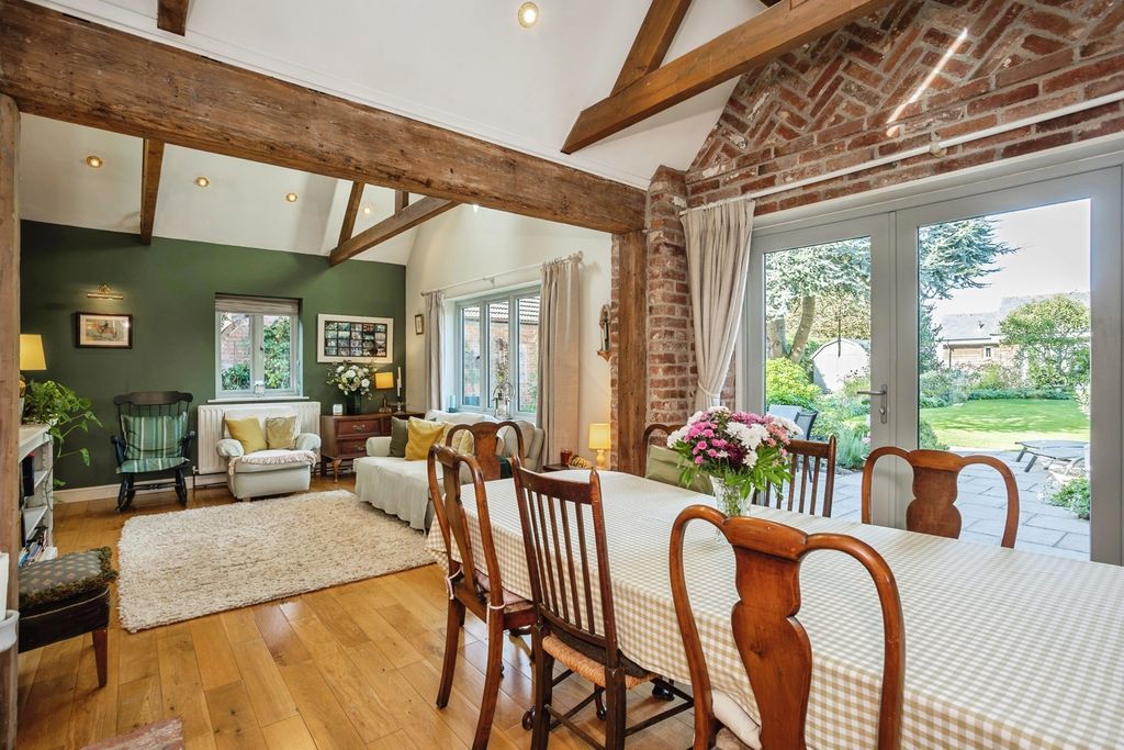 Property photo 3 of 33 Pbox-Img.Jpg