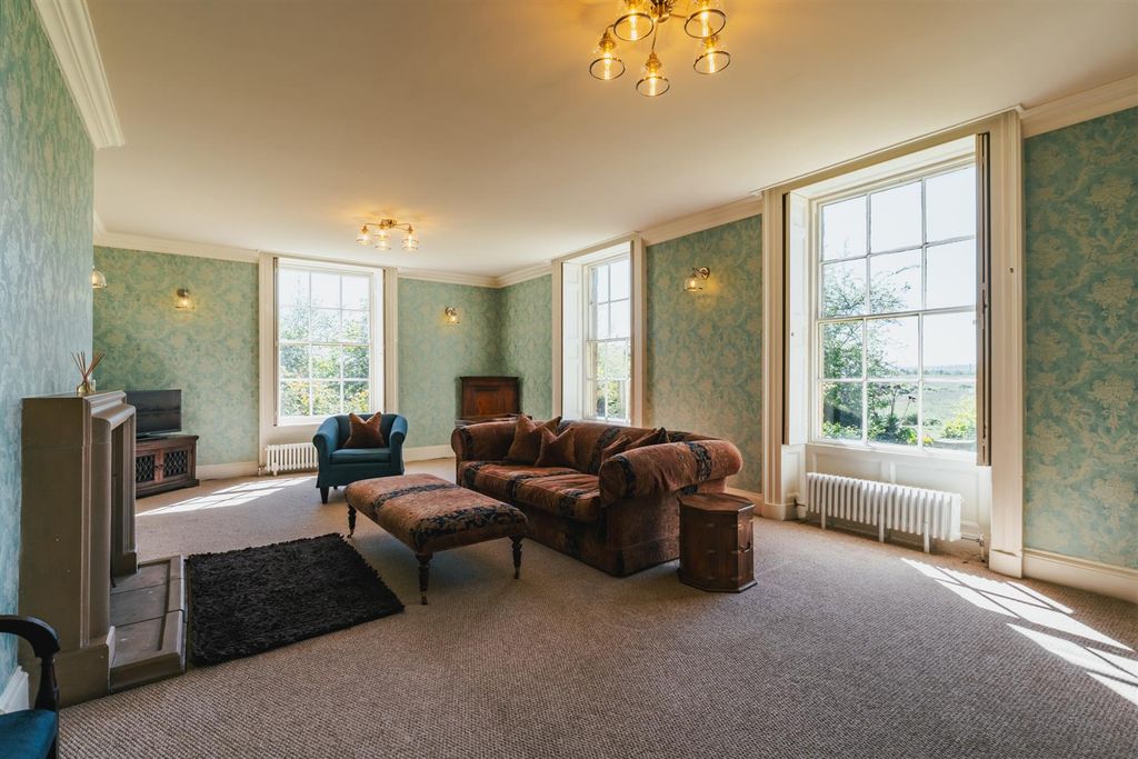 Property photo 3 of 79 Drawing Room