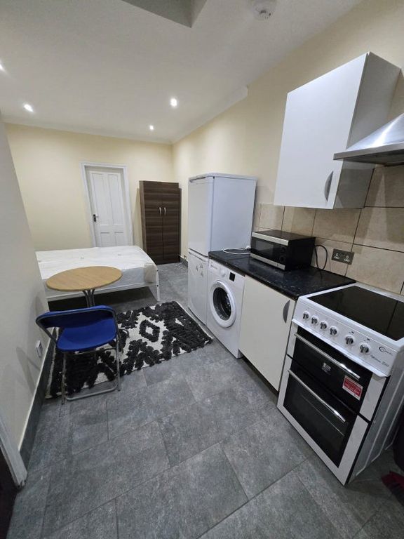 Property photo 2 of 4 95079295