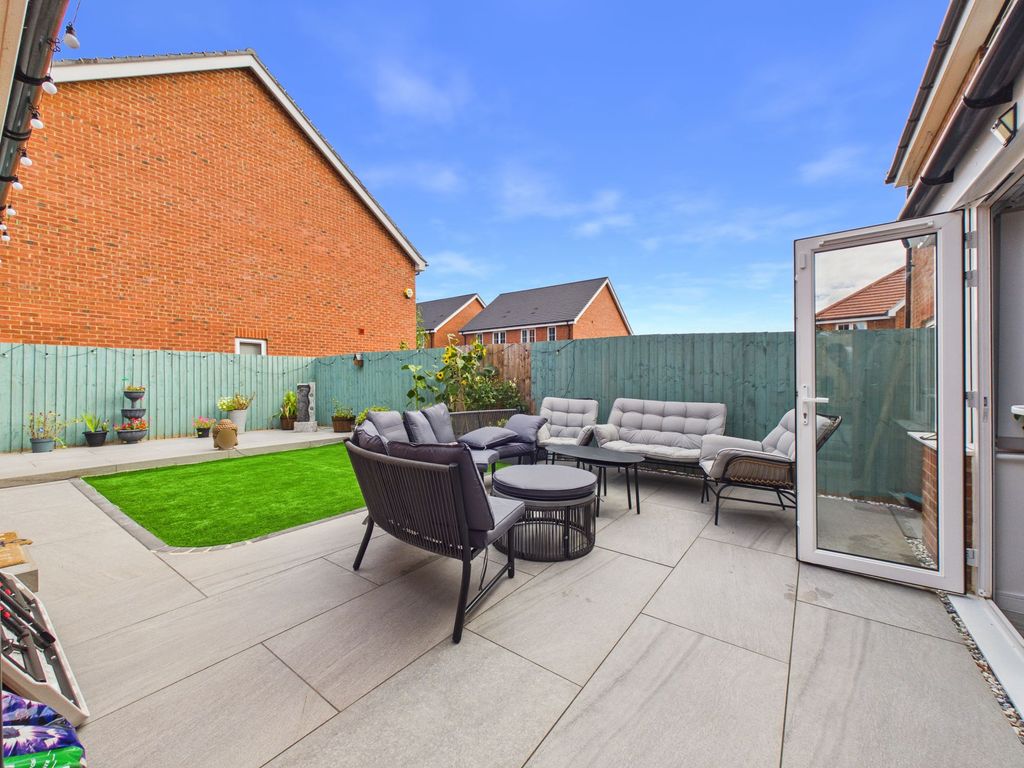 Property photo 2 of 17