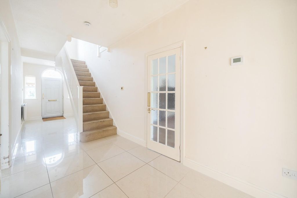 Property photo 3 of 39 1346457-13-68B82Ef0c90cc-Arw.Jpg
