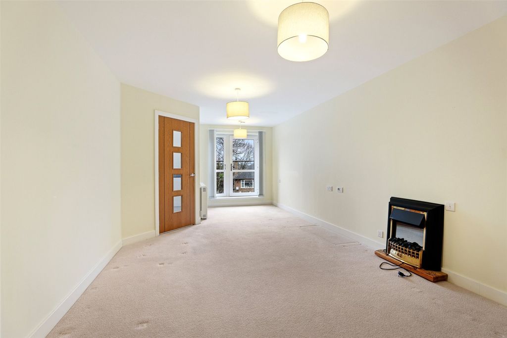 Property photo 2 of 12 Living Room