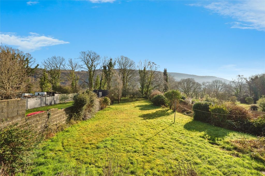 Property photo 2 of 21 Picture No. 33