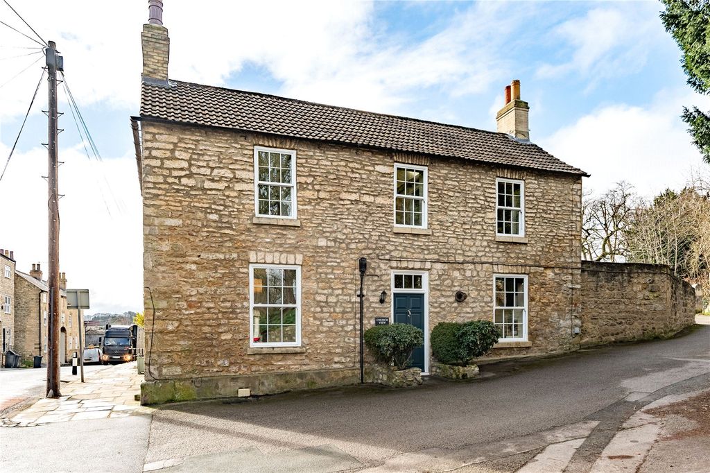 Property photo 1 of 17 Picture No. 06
