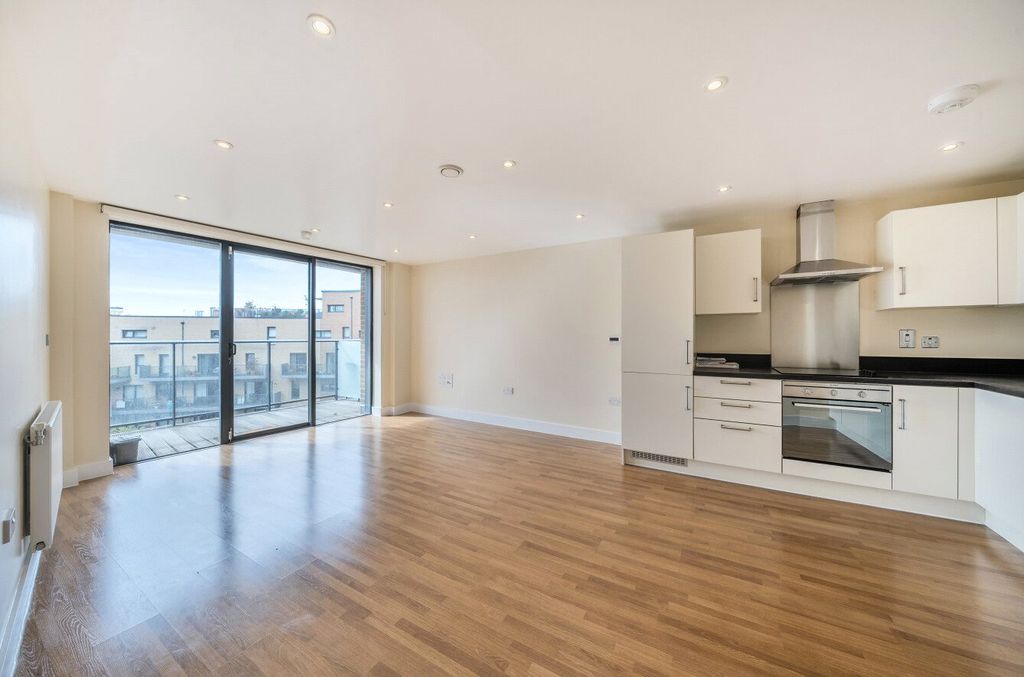 Property photo 3 of 10 1354436-5-68c41F8...