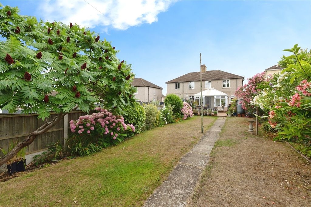 Property photo 2 of 17 Photo