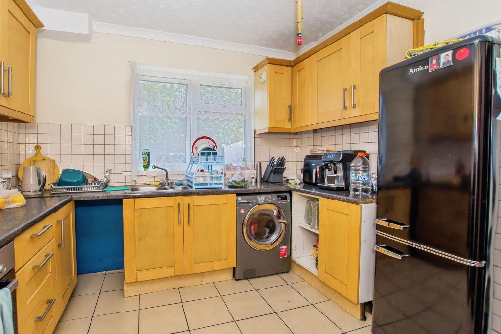 Property photo 3 of 17