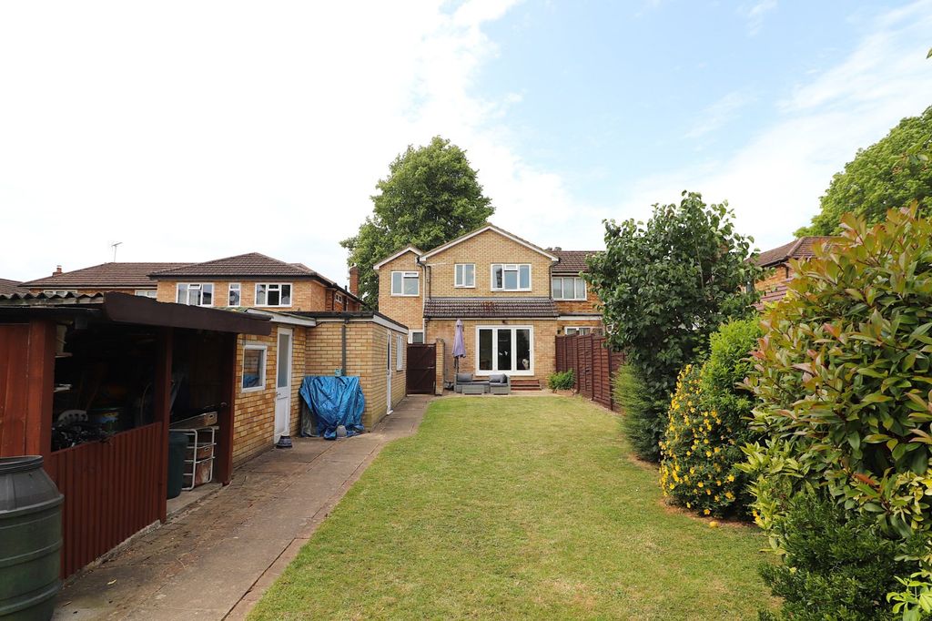 Property photo 2 of 23 Picture No. 33