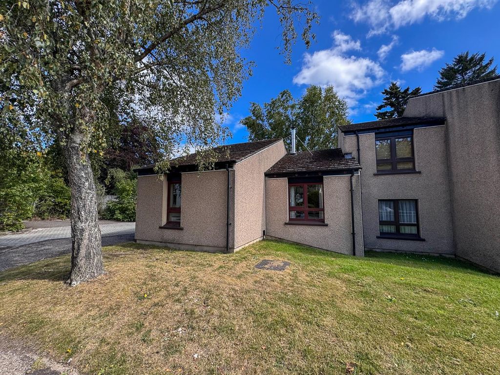 Property photo 1 of 17 Coppice Court.Jpg