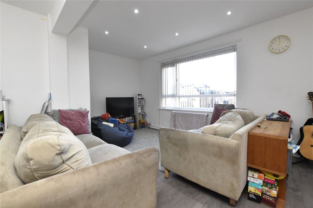 Property photo 2 of 13 Picture No. 05