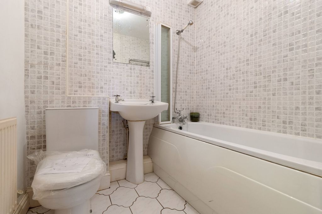 Additional image 12 of 1 bed flat for saleWaterside, Upton-Upon-Severn WR8