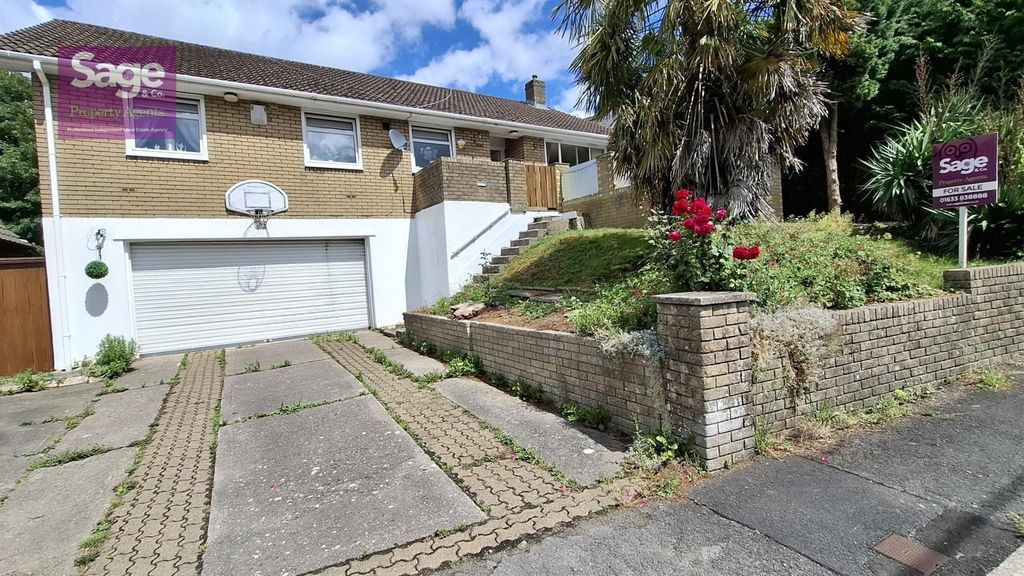 Property photo 3 of 37