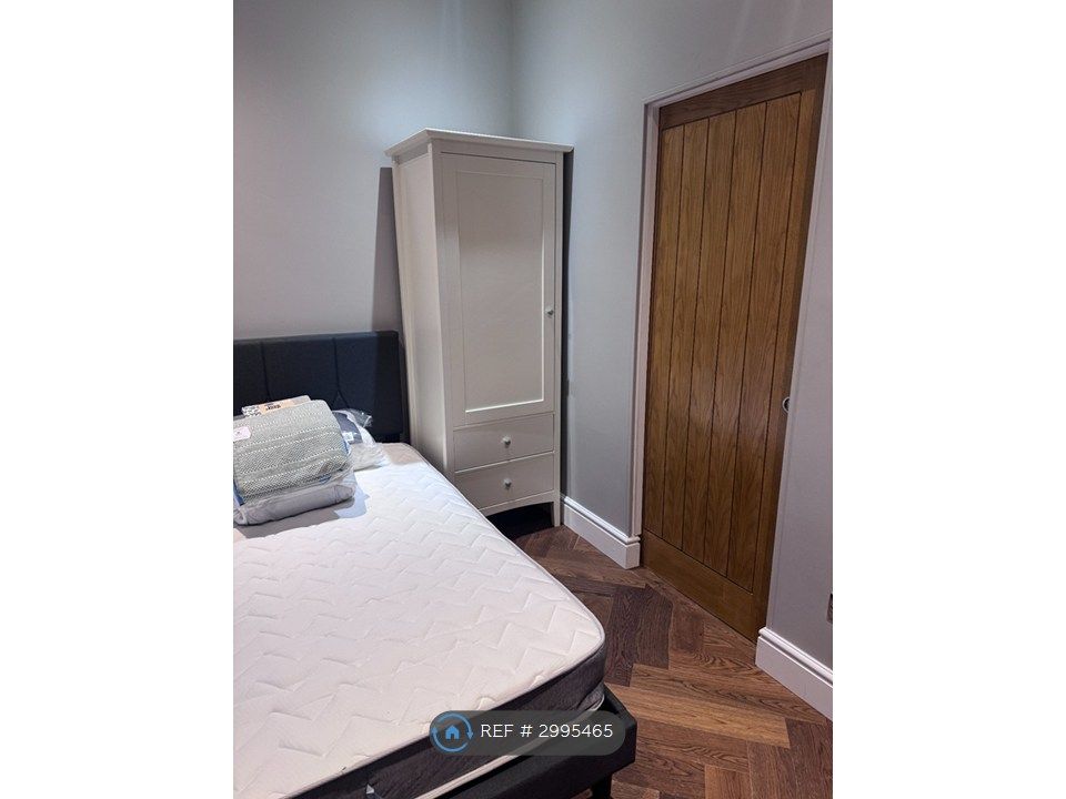 Property photo 2 of 18 View Within Bedroom With En-Suite Bathroom Door