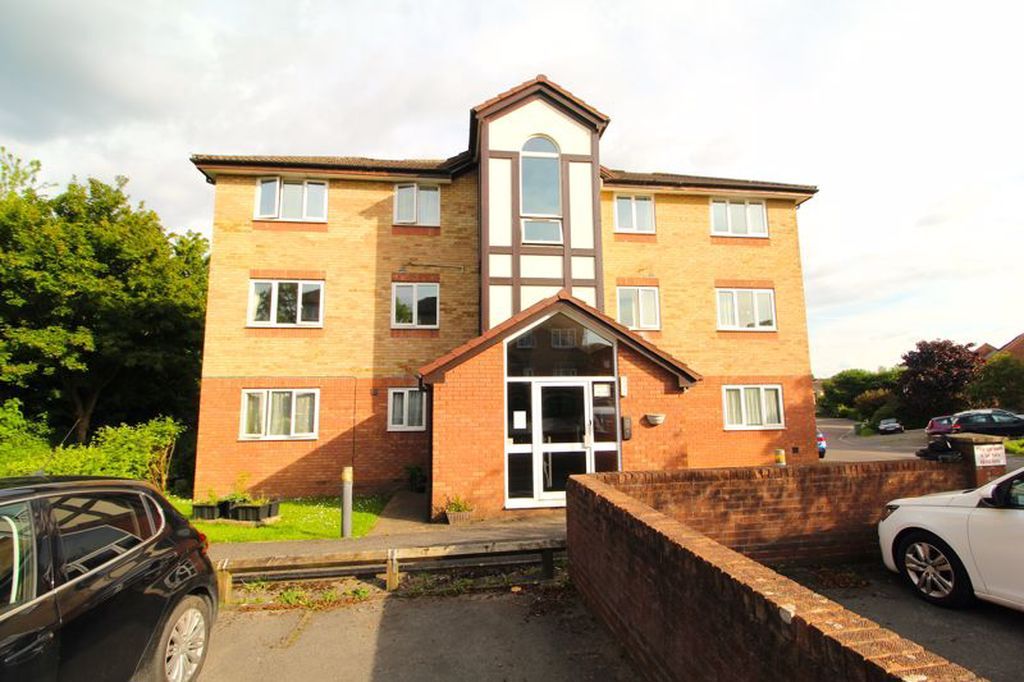 Property photo 1 of 7 Photo 7