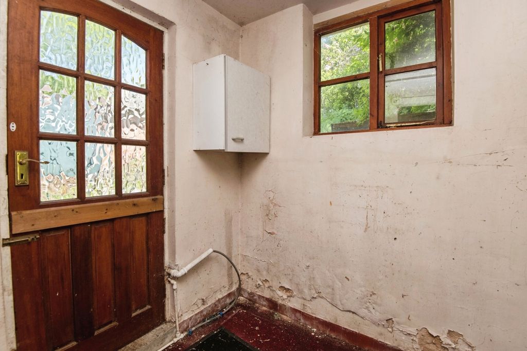 Property photo 3 of 12 Photo