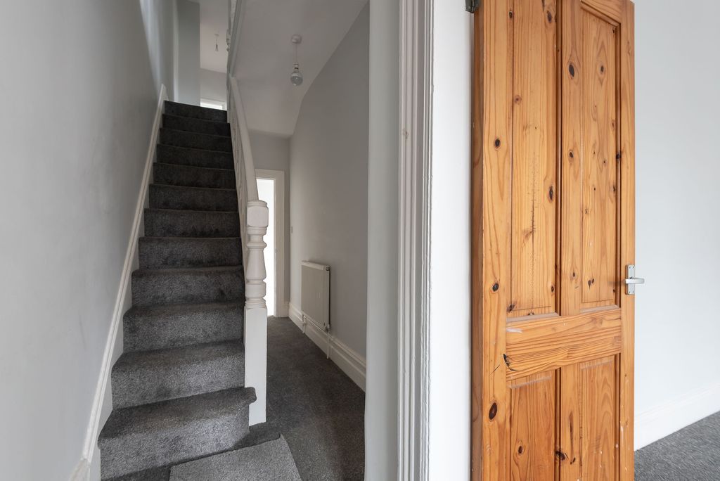 Property photo 2 of 30 Hallway