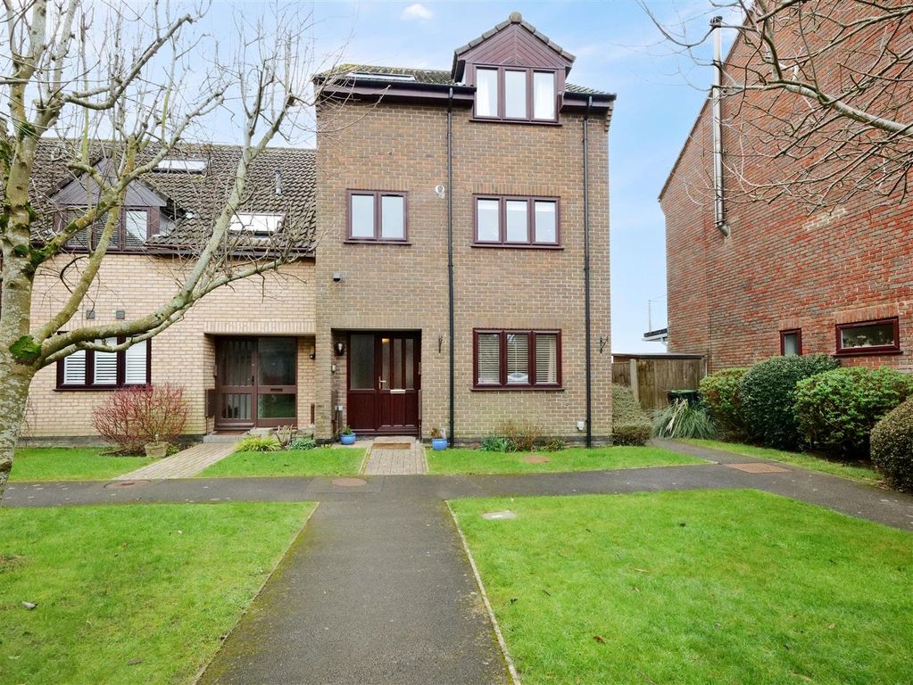 Property photo 3 of 34 32