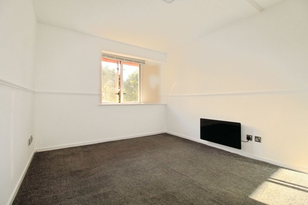 Property photo 2 of 12 Pbox-Img.Jpg