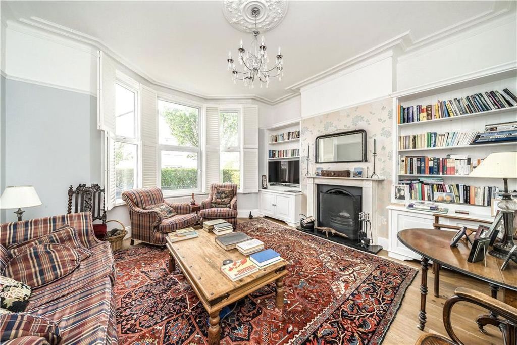 Property photo 2 of 6