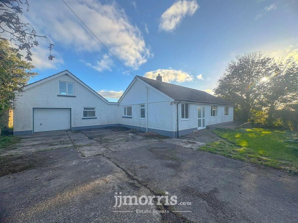 Property photo 3 of 49 88D58F34-409A-4D84-9B55-Bee1178A128D.Jpeg