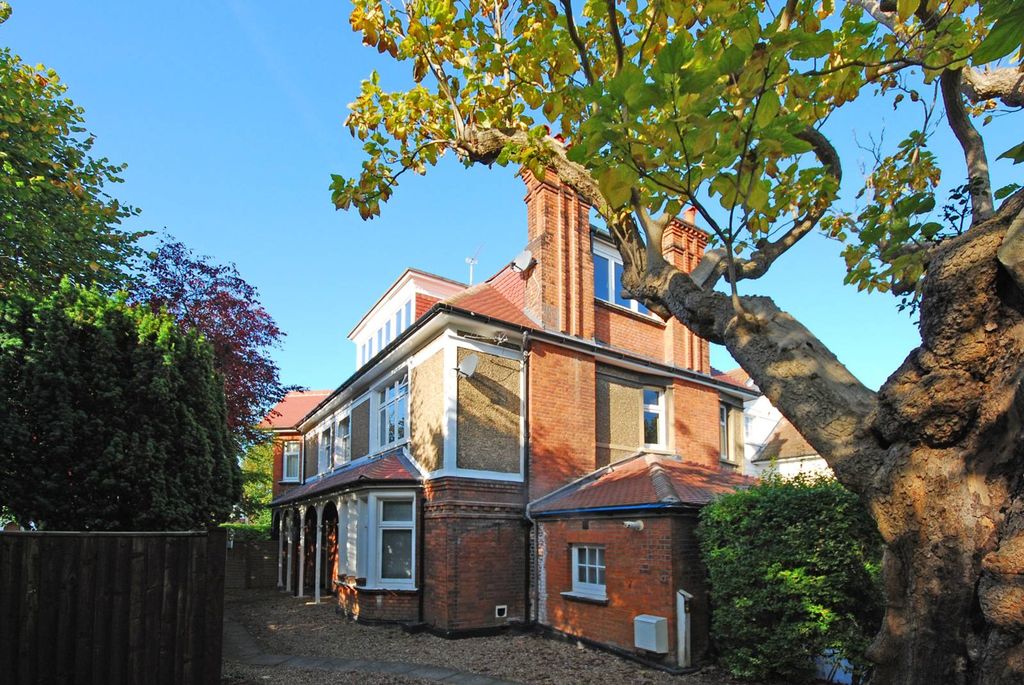 Property photo 2 of 6