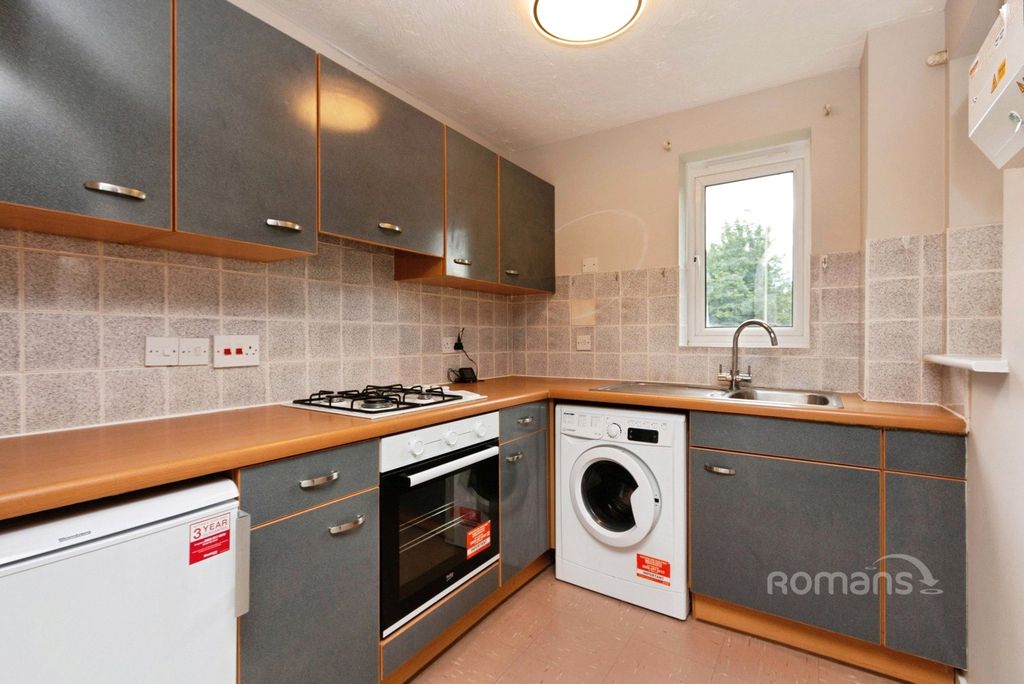 Property photo 3 of 8 Picture No. 04