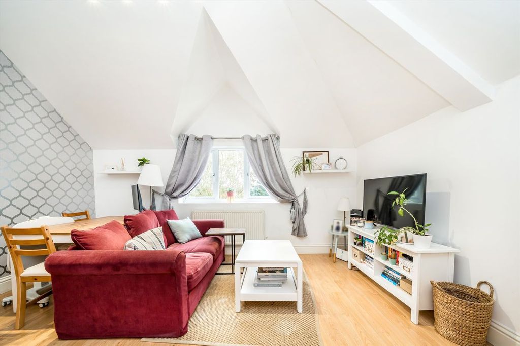 Property photo 2 of 4