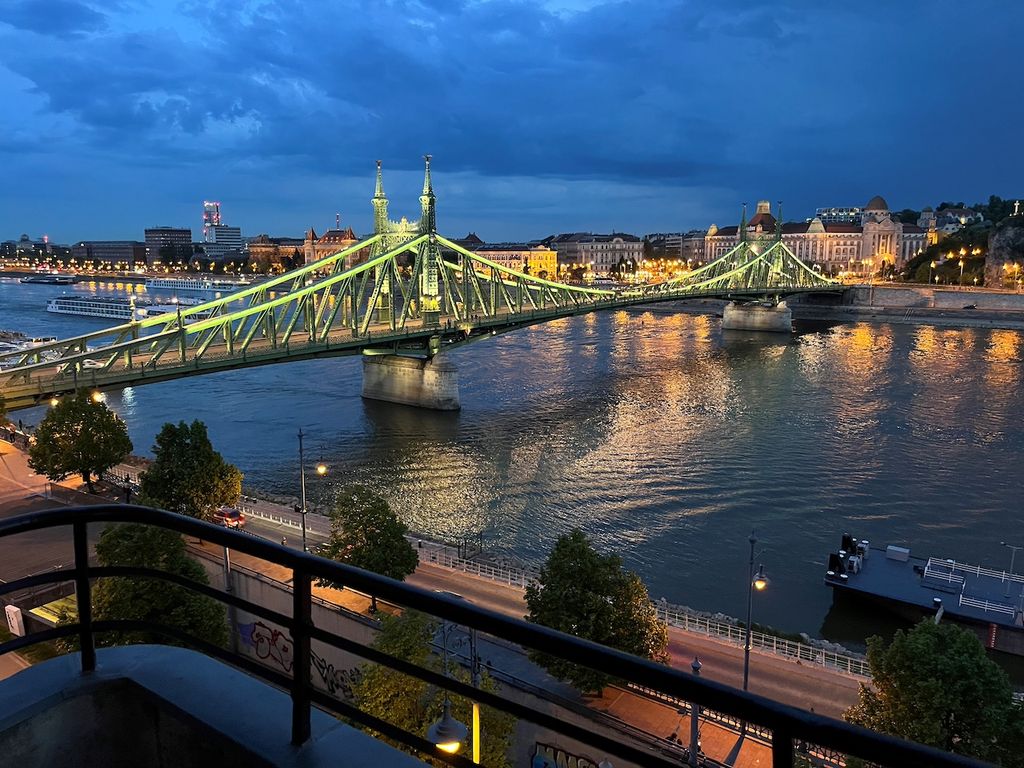 Property photo 2 of 23