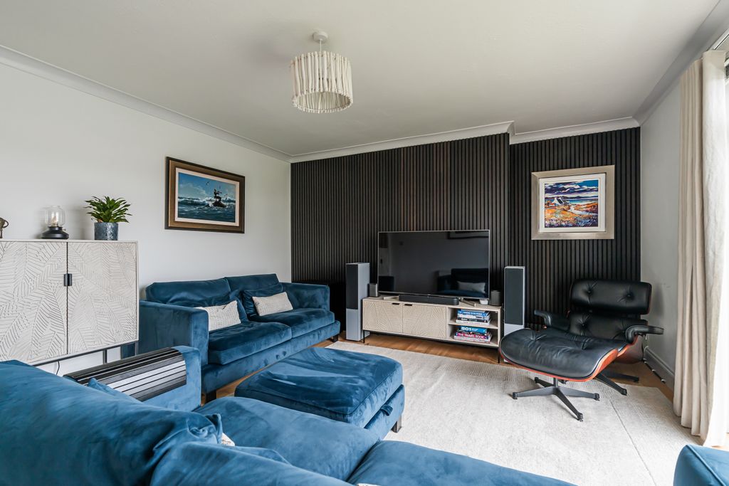 Property photo 3 of 19 Property Image 6