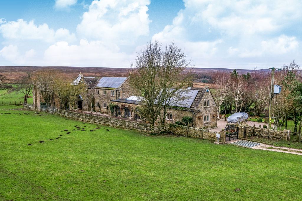 Property photo 1 of 25