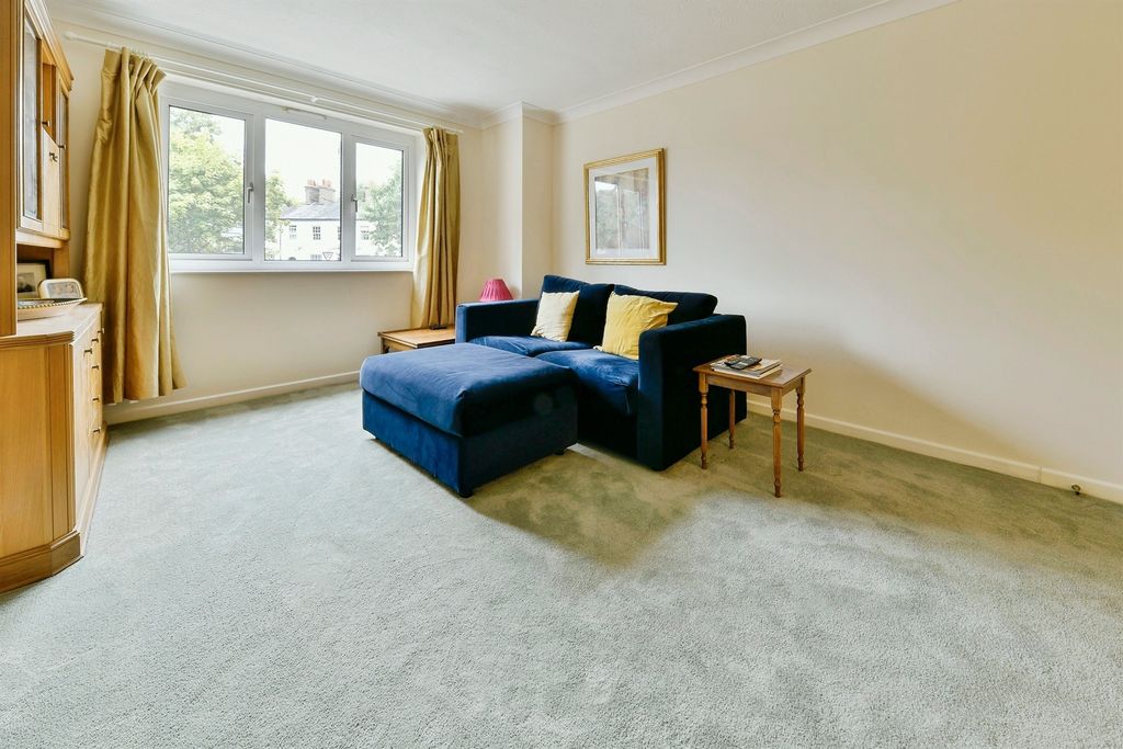 Additional image 6 of 2 bed flat for saleBedford Road, Hitchin SG5