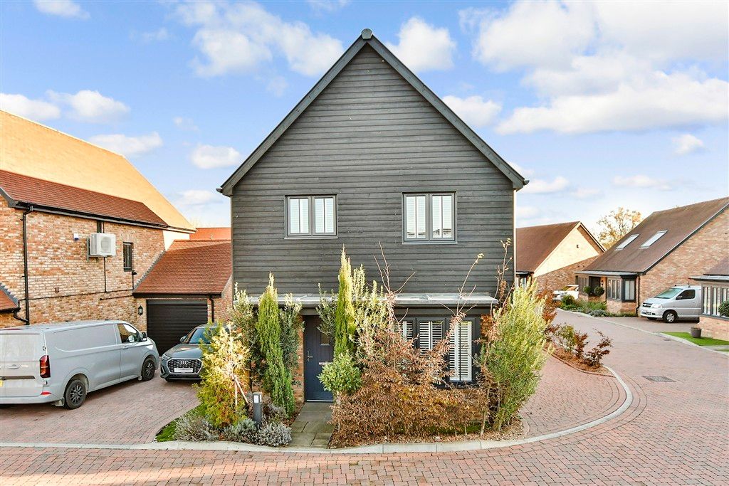 Property photo 3 of 12 External (Web)