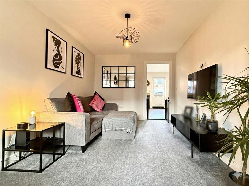 Property photo 3 of 18 3