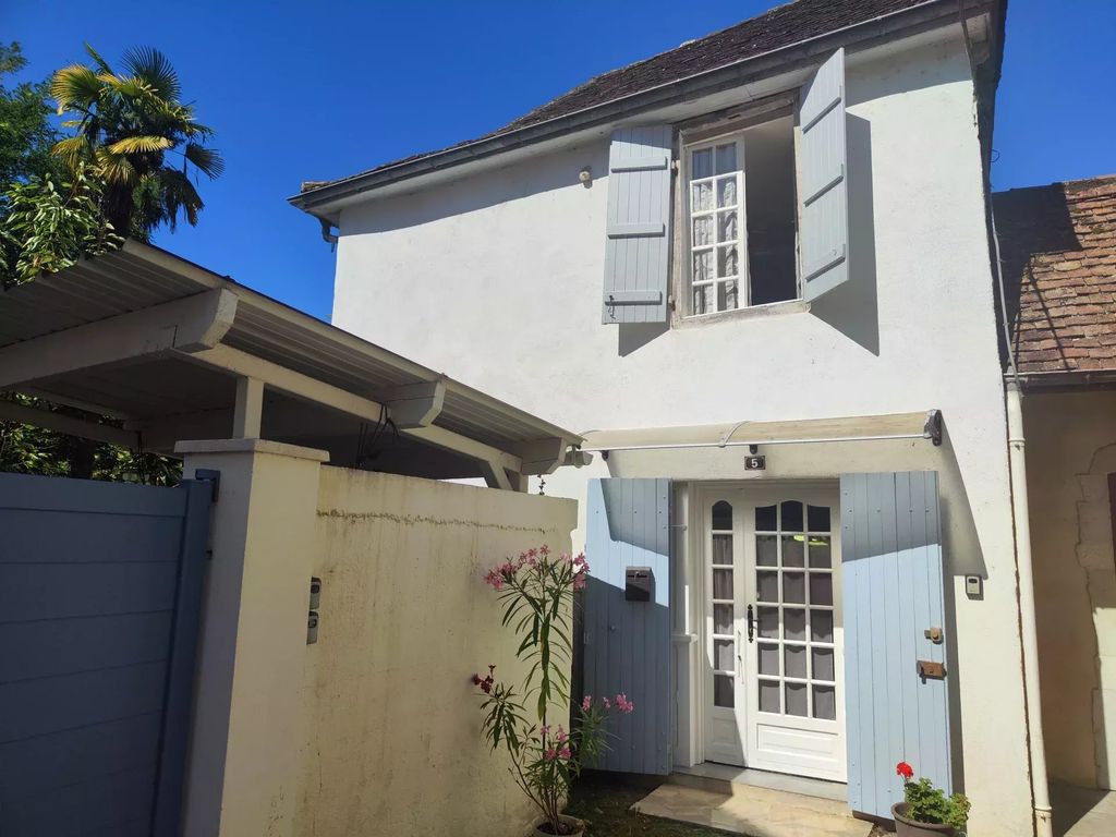 Property photo 1 of 15 Main Exterior View