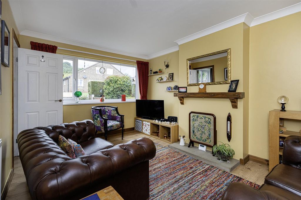 Property photo 3 of 28