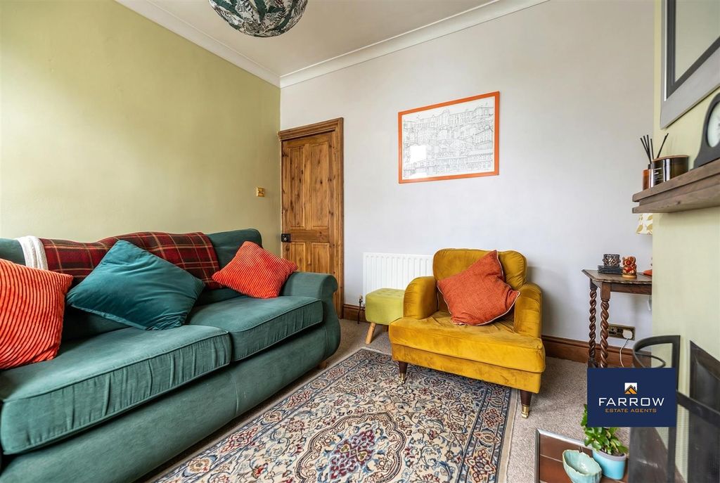 Additional image 5 of 2 bed terraced house for saleBark Street, Cleethorpes DN35