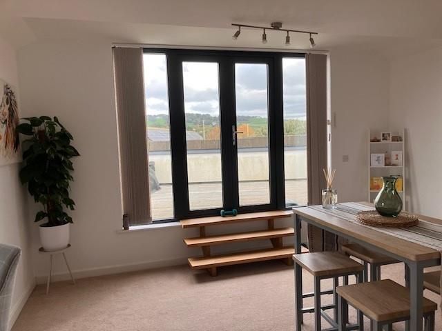 Property photo 3 of 10 Patio Doors.Jpg